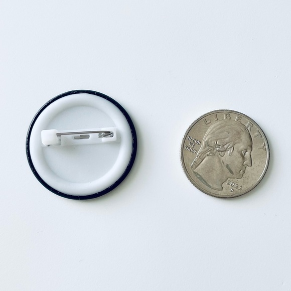 📍 5/$20 Lightning Bolt “Rock is Love” Pin Button - Picture 2 of 2